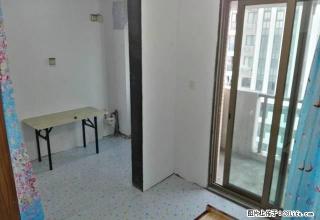 (单间出租)袍江大小单间出租 400致650（主卧）无中介费 - 绍兴28生活网 sx.28life.com